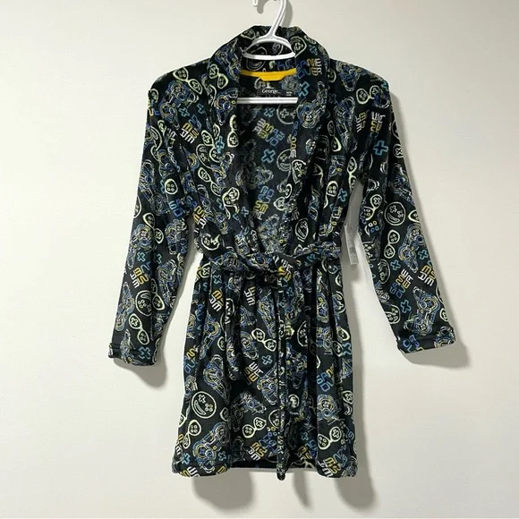 🟡2/$30 NEW George Gaming Pattern Robe (size M) - Picture 1 of 2